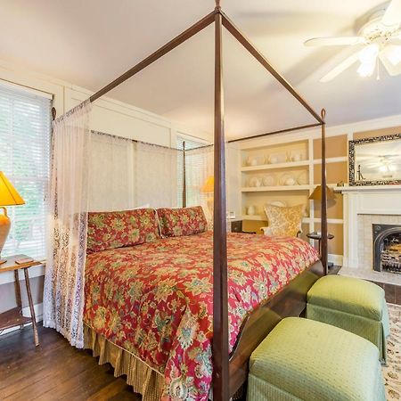 Bourbon Manor Bed & Breakfast Inn Bardstown Esterno foto